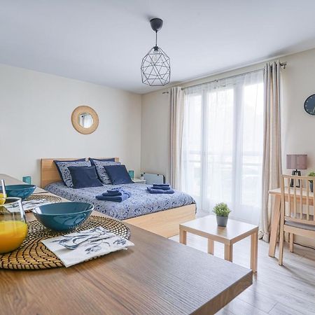 Logement Noah Courcouronnes エクステリア 写真
