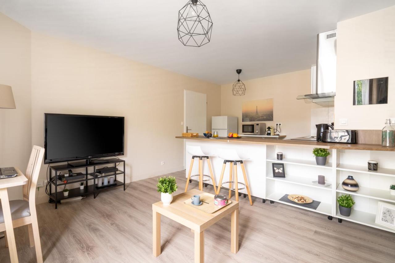 Logement Noah Courcouronnes エクステリア 写真